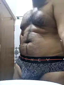 Snapshot of yourdreamman0705 chatting on 02-06-25, 05:51 yourdreamman0705 online show from 02-06-25, 05:51