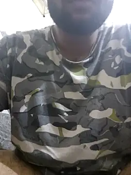 Snapshot of yourdreamman0705 chatting on 10-24-25, 11:17 yourdreamman0705 online show from 10-24-25, 11:17