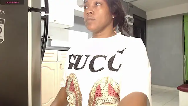 Snapshot of kimberley_123 chatting on 12-28-24, 11:48 kimberley 123 online show from 12-28-24, 11:48