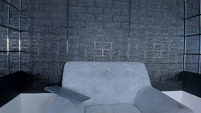 Hanna lens online show from 10-17-25, 06:54