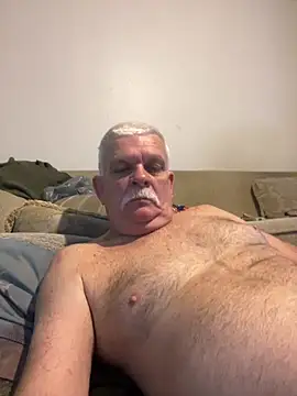 Snapshot of Silver1959 chatting on 07-10-26, 04:20 Silver1959 online show from 07-10-26, 04:20