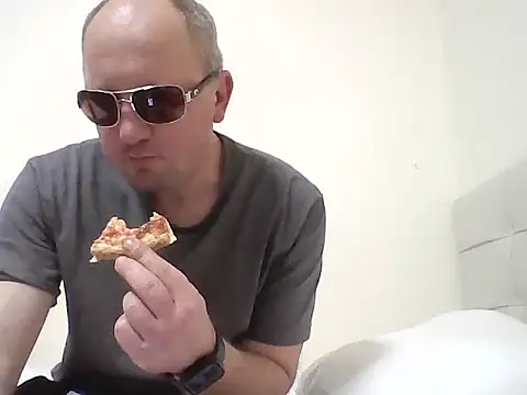 Snapshot of paul_daniel chatting on 11-07-25, 08:31 paul daniel online show from 11-07-25, 08:31