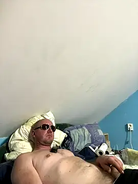 Snapshot of paul_daniel chatting on 12-16-25, 06:46 paul daniel online show from 12-16-25, 06:46