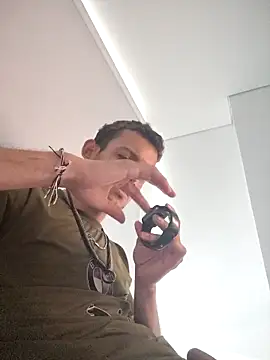 Duvan Martinez23 online show from 11-13-25, 07:46