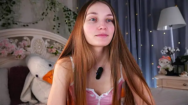 Snapshot of MonaEldon chatting on 02-07-26, 02:37 MonaEldon online show from 02-07-26, 02:37