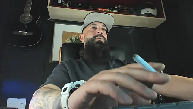 axxelrich  online show from 02-02-25, 05:37