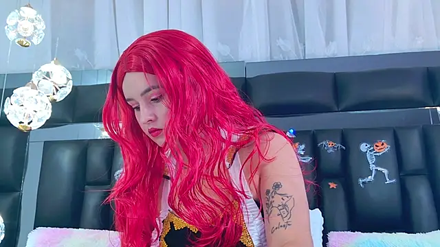 DahianaMoss online show from 10-31-25, 11:44