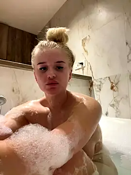 Snapshot of yourhornyslut chatting on 09-25-25, 07:17 yourhornyslut online show from 09-25-25, 07:17