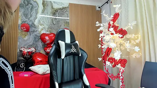 Danna topless online show from 02-26-26, 12:04