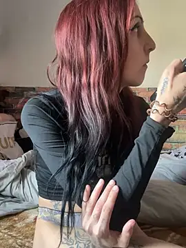 kriszy baby online show from 02-19-25, 08:22