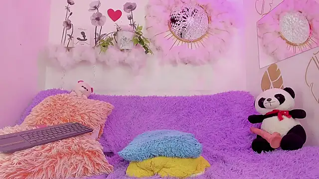 Ariadna Evangeline online show from 12-15-25, 05:17