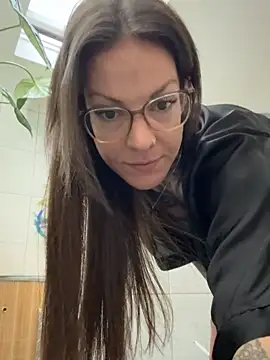 BrownieyQueen online show from 11-06-25, 06:25