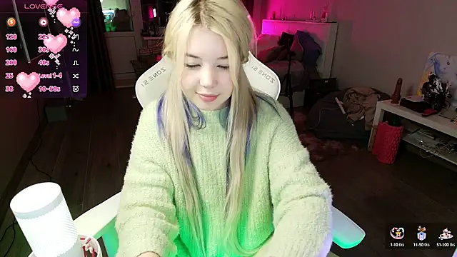 Snapshot of EvaSweetys chatting on 12-11-24, 07:36 EvaSweetys online show from 12-11-24, 07:36