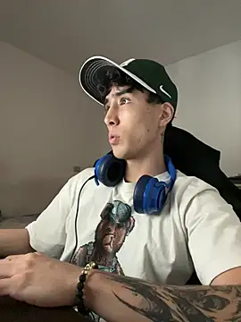 gojo satoru 18 online show from 03-30-26, 05:47