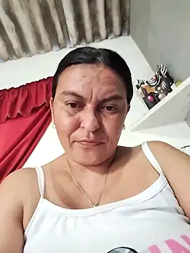 Snapshot of Horny-Mommy-Dirty chatting on 10-17-25, 12:30 Horny-Mommy-Dirty online show from 10-17-25, 12:30