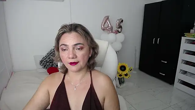 Chiraz hasnaa online show from 01-27-25, 11:54