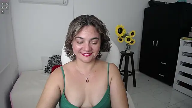 Chiraz hasnaa online show from 03-16-25, 12:56