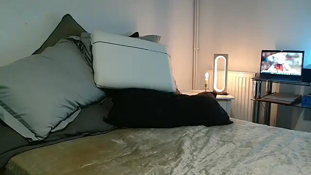 ImYourXtoy online show from 06-05-26, 06:24
