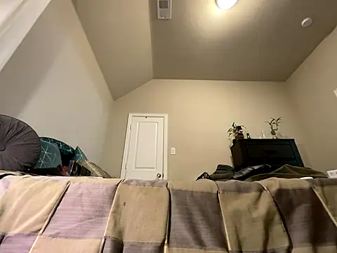 wynterheat online show from 10-14-25, 05:08