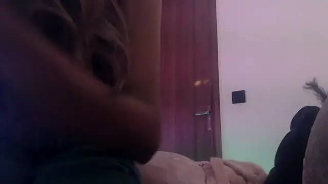 Snapshot of chhui_mui chatting on 06-03-26, 11:57 chhui mui online show from 06-03-26, 11:57