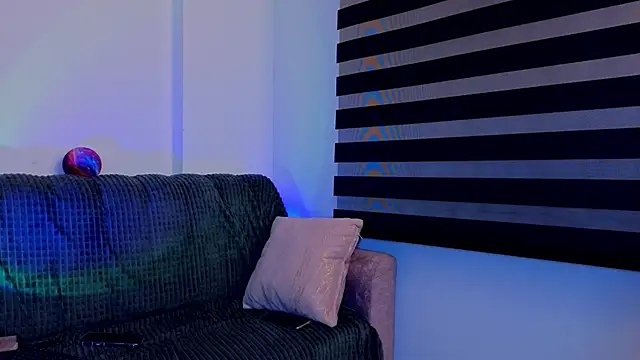 Snapshot of _scarletmoore chatting on 01-13-26, 05:13 scarletmoore online show from 01-13-26, 05:13