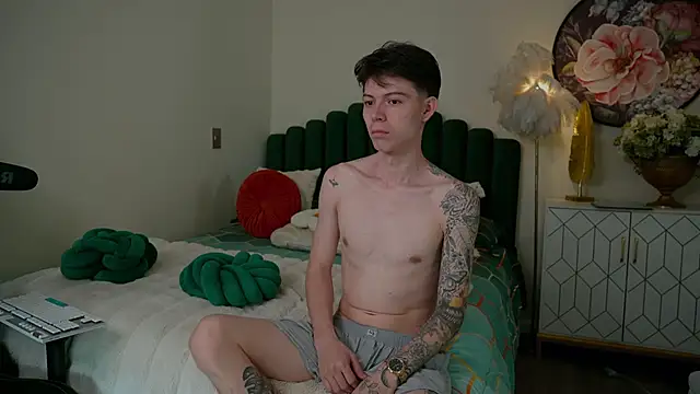 Snapshot of IsmaelRichardson chatting on 09-10-25, 02:06 IsmaelRichardson online show from 09-10-25, 02:06