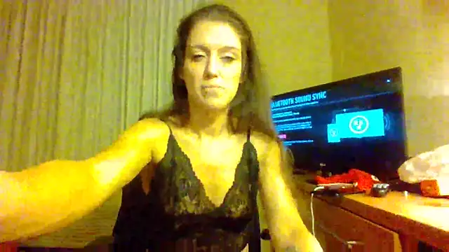 Snapshot of fantasymade69 chatting on 12-19-24, 06:01 fantasymade69 online show from 12-19-24, 06:01