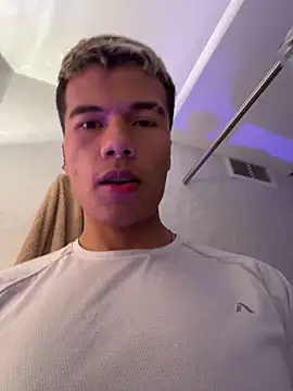 Logan smith1 online show from 02-16-25, 05:04