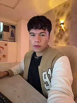 Logan smith1 online show from 10-23-25, 05:40