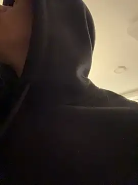 Logan smith1 online show from 04-05-26, 08:11