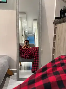 Logan smith1 online show from 04-09-26, 05:29