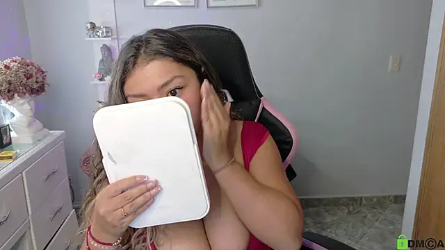 Melannyy  online show from 05-27-26, 01:02