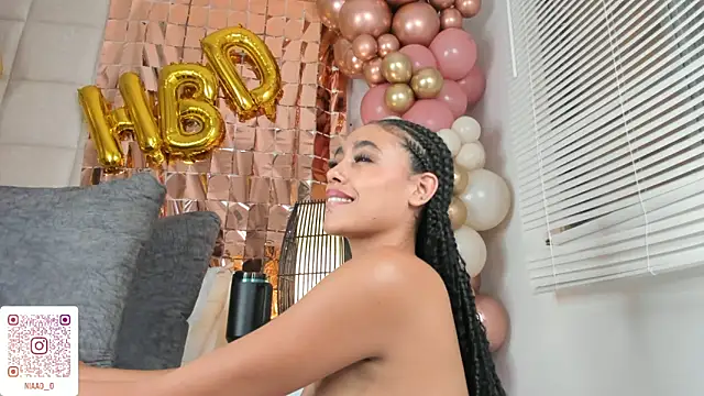 Nia Bunny online show from 02-10-25, 07:38