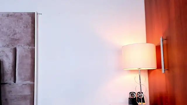 Snapshot of Nia_Bunny chatting on 06-11-26, 12:58 Nia Bunny online show from 06-11-26, 12:58