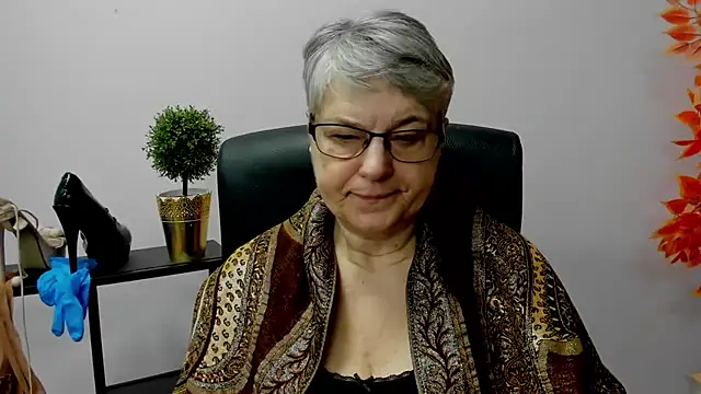 IrisDream online show from 02-18-25, 07:21