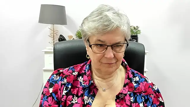 IrisDream online show from 04-07-26, 06:14