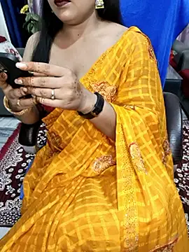 Snapshot of Cute-Raashii chatting on 06-11-26, 12:32 Cute-Raashii online show from 06-11-26, 12:32