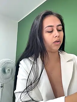 Snapshot of iiris_ chatting on 11-12-25, 02:50 iiris online show from 11-12-25, 02:50