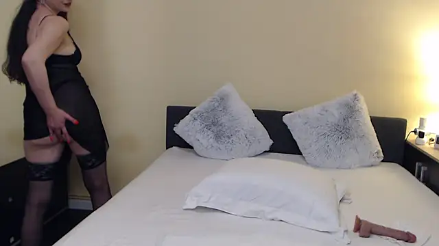 Snapshot of Melissa_Mely chatting on 01-08-25, 04:44 Melissa Mely online show from 01-08-25, 04:44