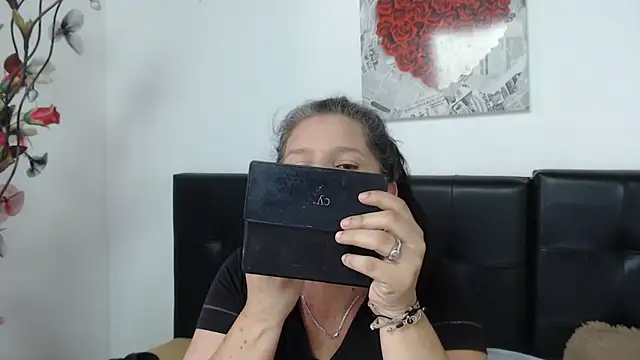 Angelinna Milf online show from 01-11-25, 07:16