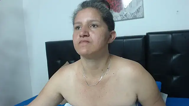 Angelinna Milf online show from 01-25-25, 01:54