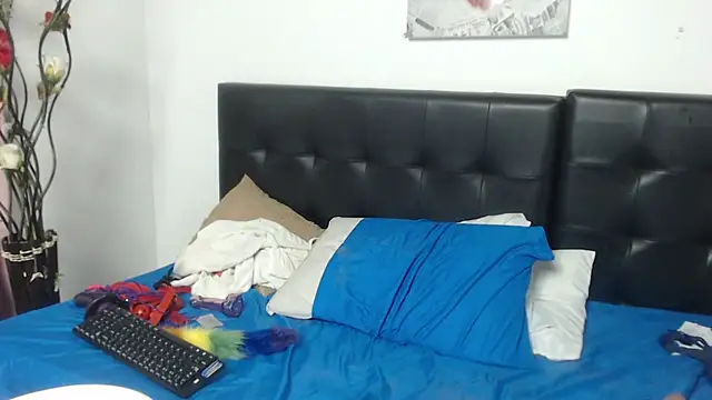 Angelinna Milf online show from 01-25-25, 08:00