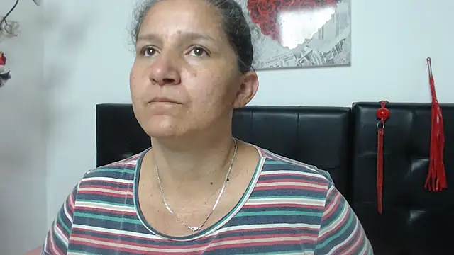 Angelinna Milf online show from 02-08-25, 02:26