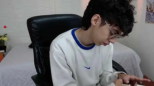 jhoellx online show from 12-29-24, 11:50