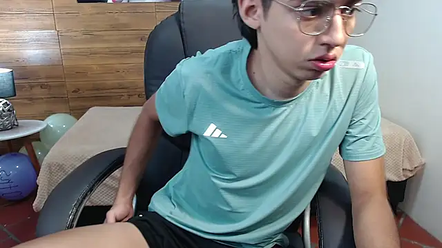 jhoellx online show from 10-08-25, 07:44