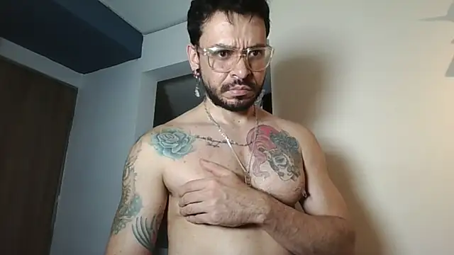 Snapshot of leondevereda chatting on 12-18-25, 12:38 leondevereda online show from 12-18-25, 12:38