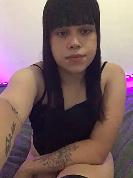 Snapshot of Karolsinhapriv chatting on 01-29-25, 03:44 Karolsinhapriv online show from 01-29-25, 03:44