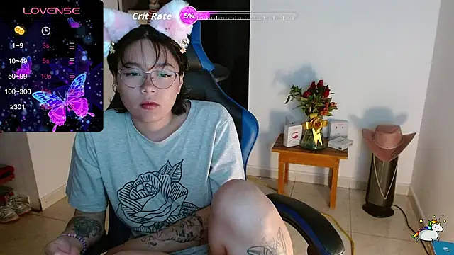 TRIXIE TANG28 online show from 02-15-26, 01:13