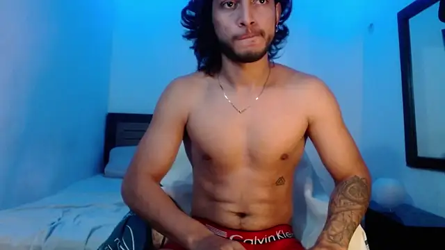 Snapshot of maxximus_100 chatting on 02-03-25, 06:02 maxximus 100 online show from 02-03-25, 06:02