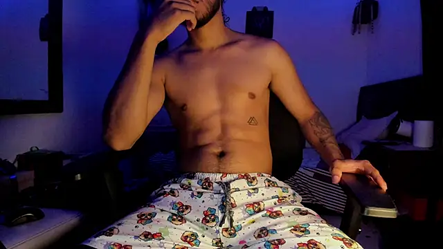 Snapshot of maxximus_100 chatting on 03-12-25, 09:56 maxximus 100 online show from 03-12-25, 09:56